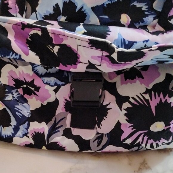 VERA BRADLEY COTTON UTILITY TRAVEL BAG MULTI COLORED - Picture 10 of 10